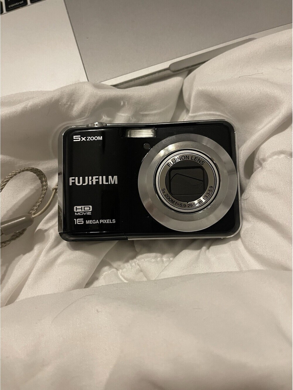 Fujifilm Finepix AX550 16MP 5x Optical Zoom HD Camera (Black) with 8 GB SD Card